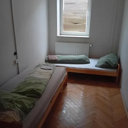 Holub In Centrum Lägenhet Komarov