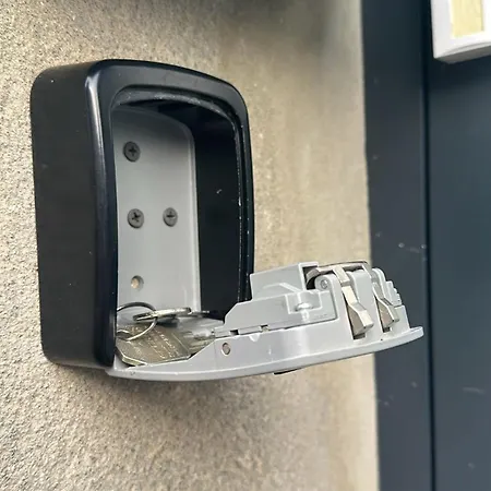 Holub In Centrum * Komarov